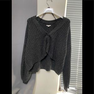 AE CROPPED GREY SWEATER